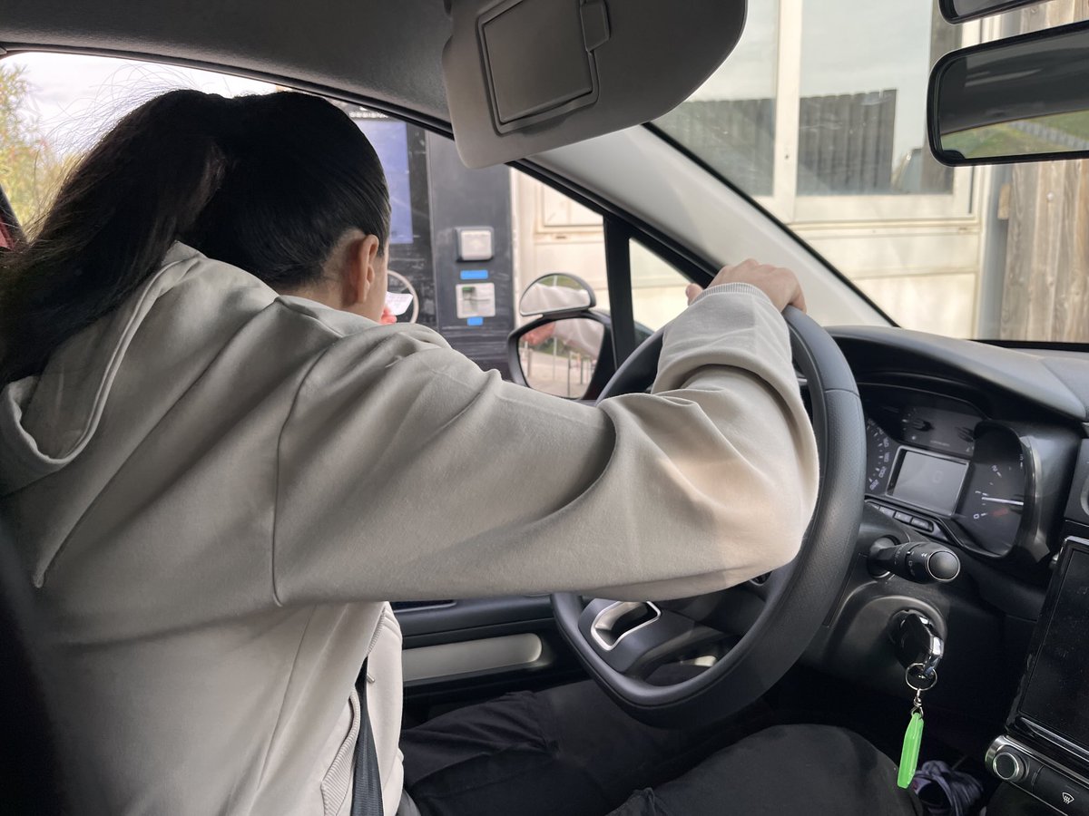 Yolaine Cabot tweet media