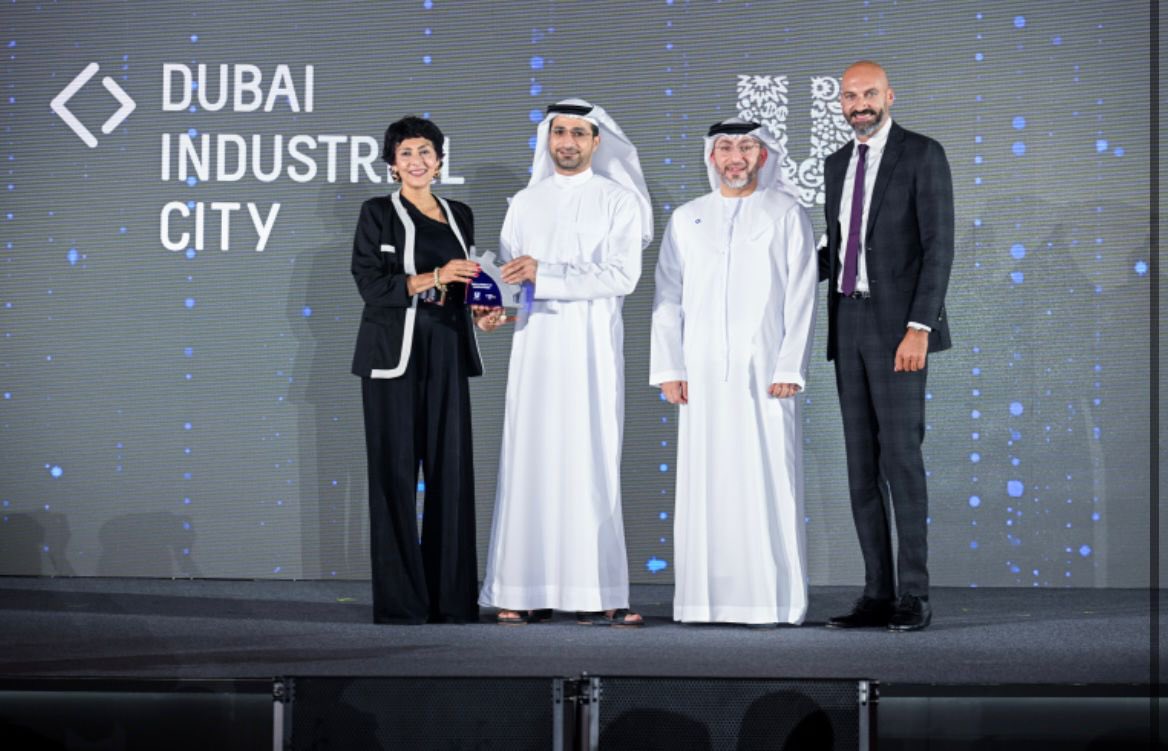 Unilever’s Sustainability and Communications &amp; Corporate Affairs Head of Middle East &amp; Turkey (MET), Priya Sarma and Head of Beauty &amp; Wellbeing Supply Chain MET, Mahmoud Abdel-Naby on behalf of Unilever, received the ‘Excellence Innovation’ award during Dubai Industrial City’s