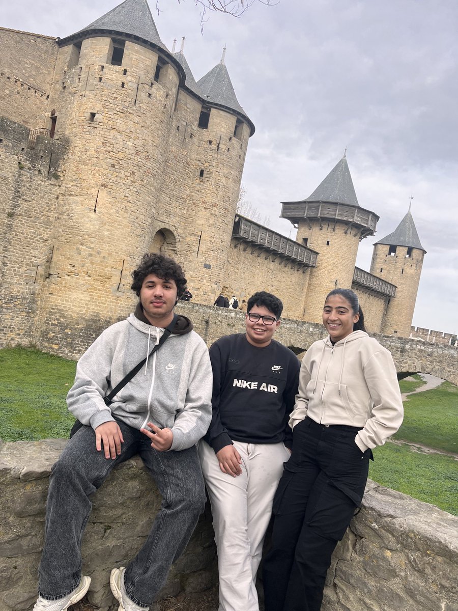 Yolaine Cabot tweet media