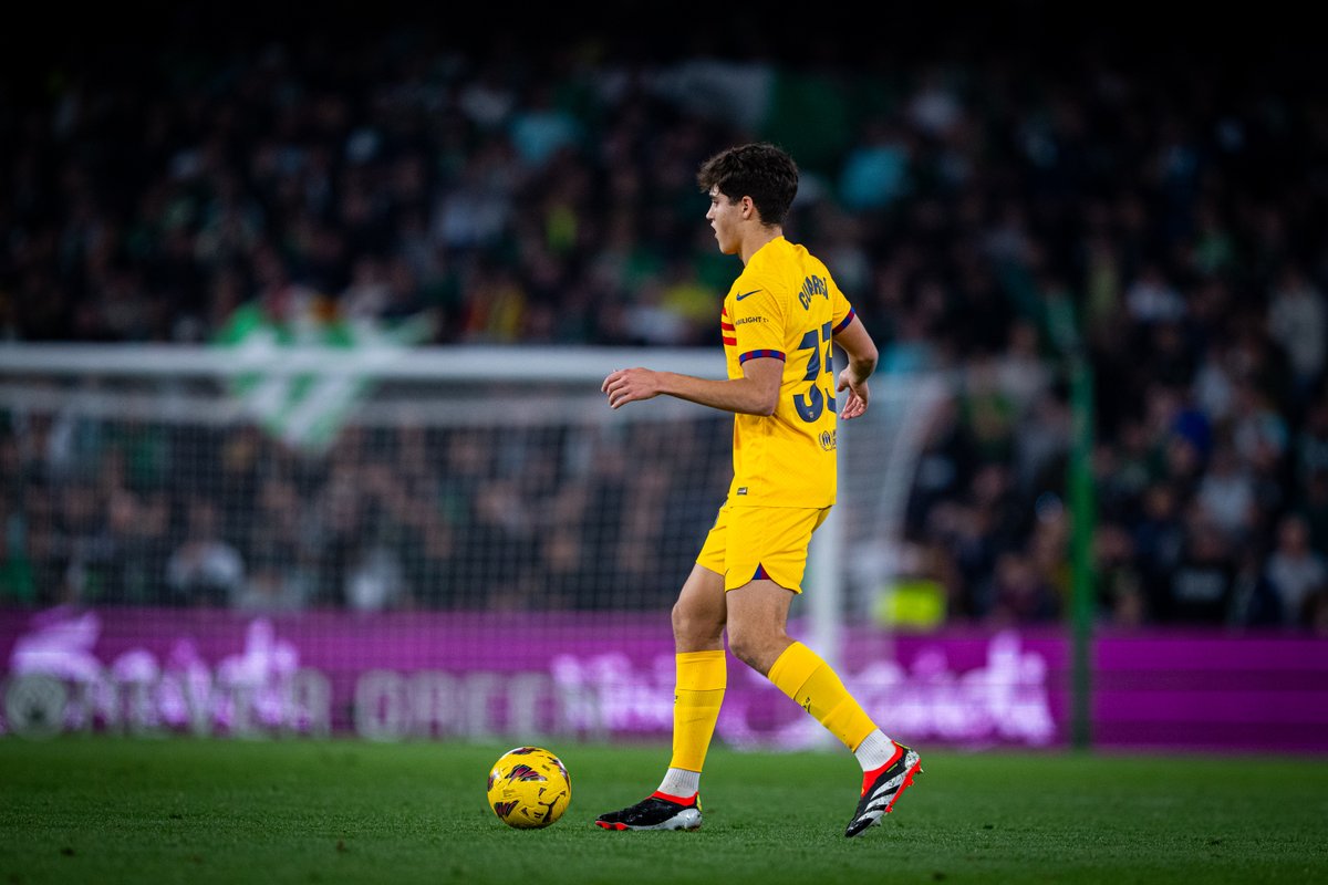 FCBarcelona_cat's tweet photo. Sembla que faci molts anys que juga al 1r equip, però Pau Cubarsí, va debutar el 21 de gener al Benito Villamarín, estadi al qual tornem a jugar avui https://t.co/1p8JuFhCGl