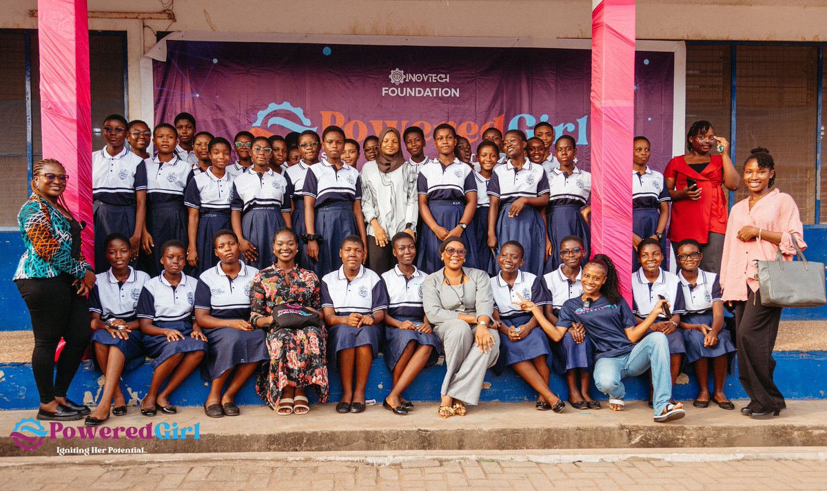 inovtechsc's tweet photo. The #PoweredGirlSummit2024 was an exciting and insightful event that encouraged young minds to explore the possibilities of STEM. For those interested in pursuing STEM education, the InovTech STEM Center is a valuable resource, offering support and guidance every step of the way. https://t.co/xrzUziJfD7