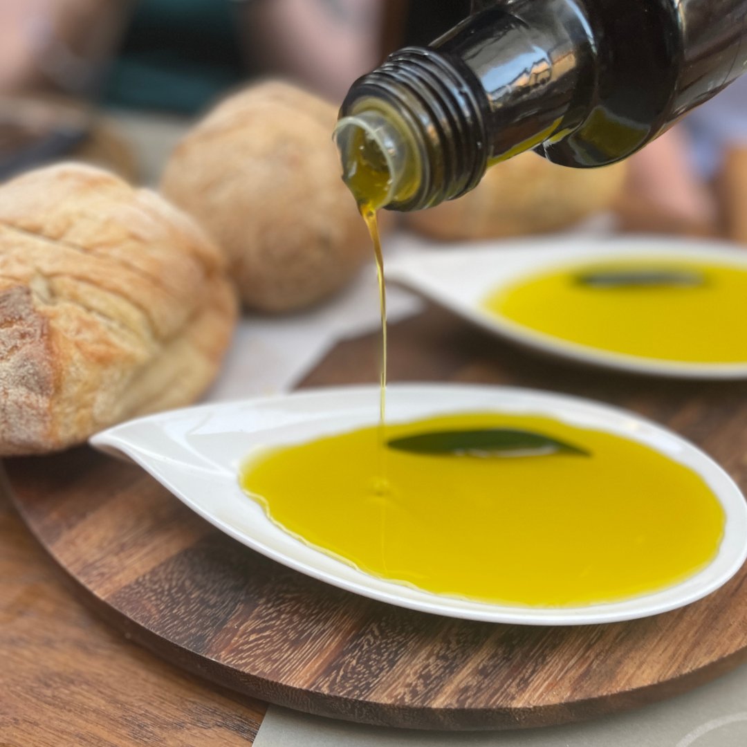 betterreadtours's tweet photo. So much of our Greek Literary Tour with @kateforsyth is dedicated to experiences curated around local food, wine &amp; flavours. We we even dine at a secret shephard's taverna, nestled deep in the Lefka Ori of the Skafia region! #ThrowbackThursday #BetterReadTours #GreekLiteraryTour https://t.co/KYBaq6t4V3