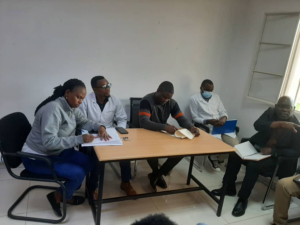 RutongoH's tweet photo. To day #DG of @RutongoH @DrAimepatrick held a meeting with all hospital's staff to discuss how to improve efficiency and to enhance the quality of services provided to patients, as well as to prepare for the upcoming #Accreditation in order to maintain #LEVELII https://t.co/BYmVTRVbAn