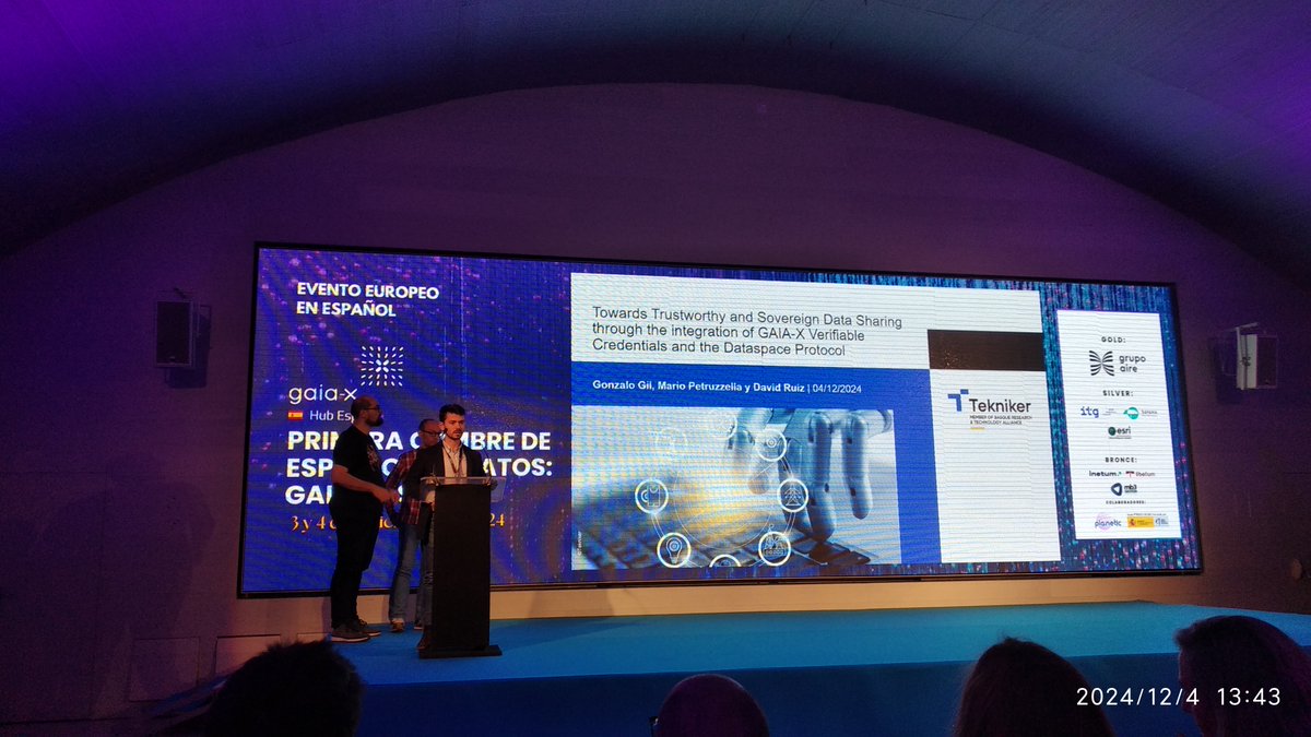 TeknikerOficial's tweet image. 🔝Tekniker ha participado esta semana en la 1ª Cumbre de #EspaciosDeDatos, en la que nuestro compañero G. Gil presentó el &quot;Tekniker Dataspace Connector&quot; y recibimos un premio honorífico por el proyecto “Towards Trustworthy and Sovereign Data Sharing”. gaiax-spain.com/primera-cumbre…