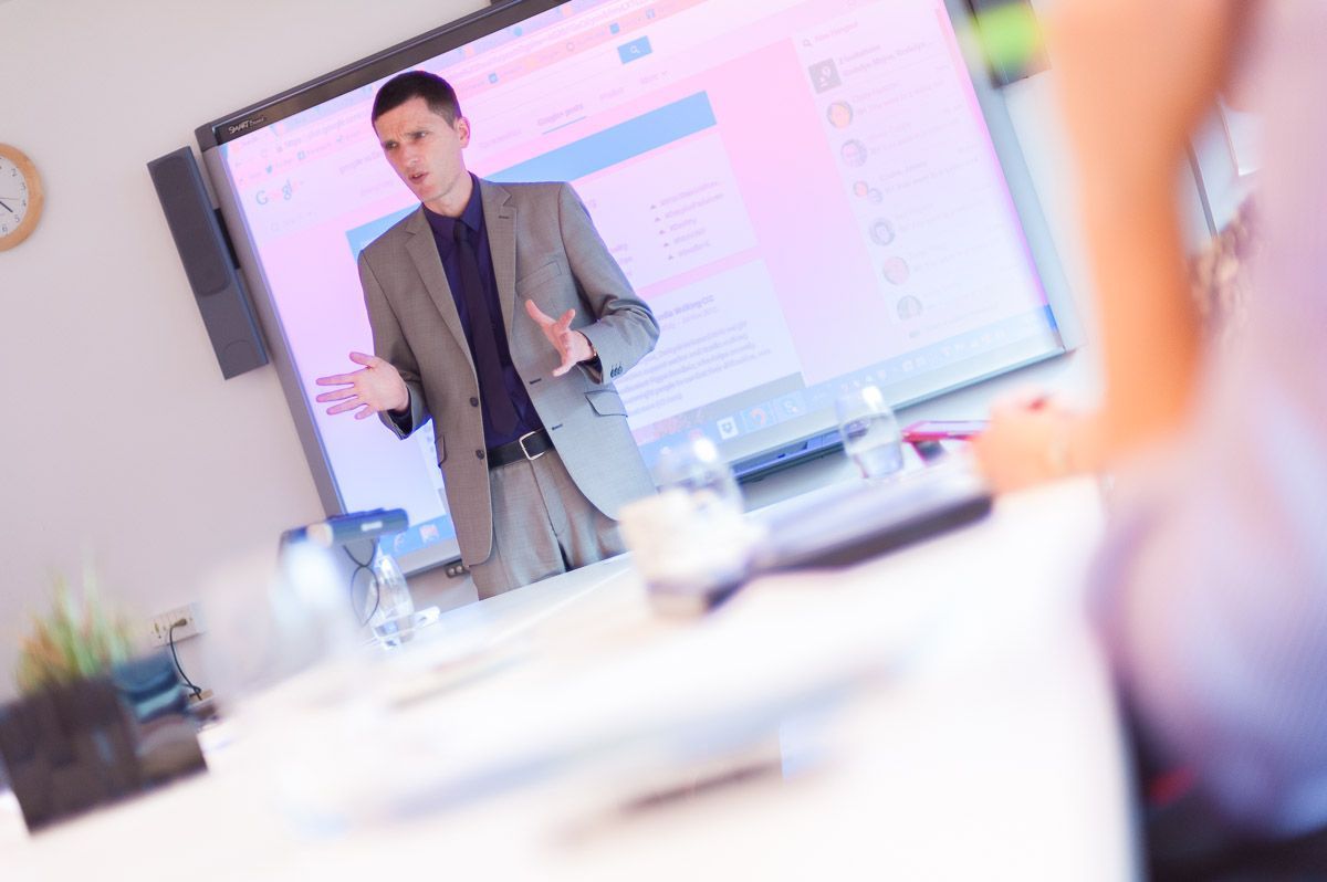 ConnectDerby's tweet image. Our #meetingrooms @ConnectDerby are a fantastic place to meet colleagues and clients. All rooms boast a multi-media PC, #video #conferencing equipment and a flip chart and are available for #tenants and non-tenants! Enquire now at: buff.ly/4bvxCOy