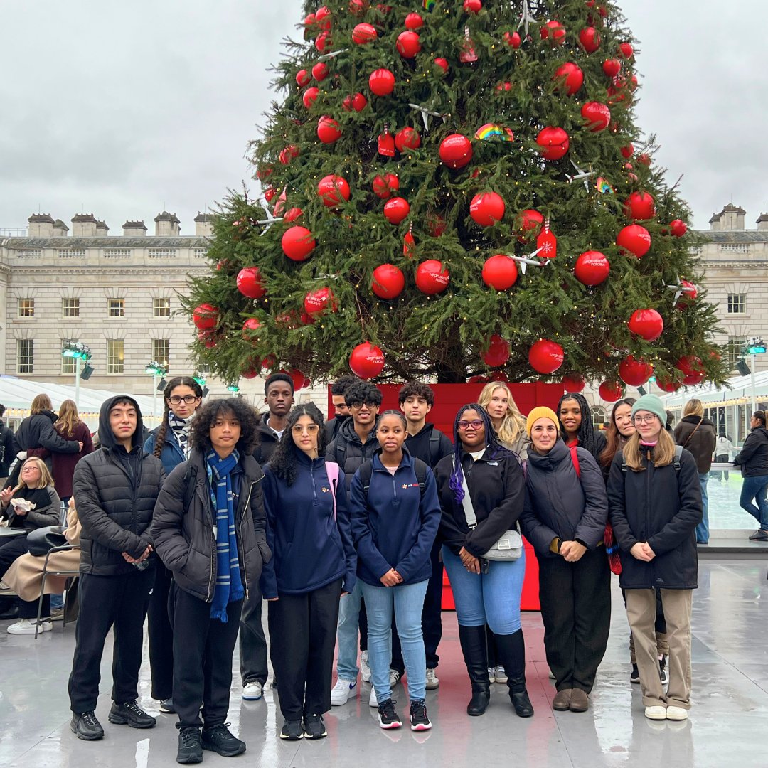 ICSLondon's tweet image. 🎨✨ ICS London French students explored Impressionist masterpieces at the Courtauld Gallery, practicing language skills through a guided tour in French! 🇫🇷 The day ended with magical ice-skating at Somerset House. Culture, art &amp;amp; memories combined! ❄️ #ArtAndLanguage