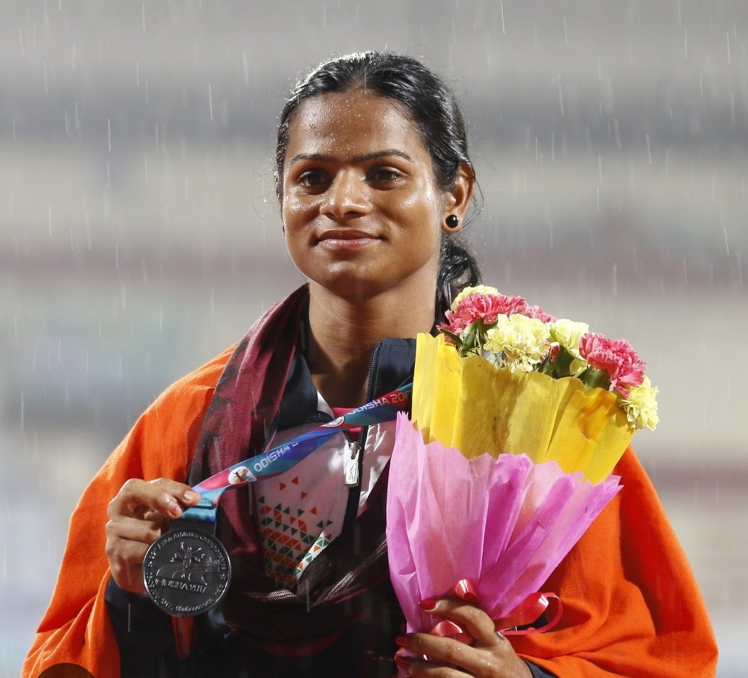 BKanganaranaut's tweet image. "Dutee Chand India's fastest sprinter  and the Nation's first athlete to reveal she is in same - sex relationships wants Kangana Ranaut to play her in her Biopic "

#KanganaRanaut 👑
#DuteeChand