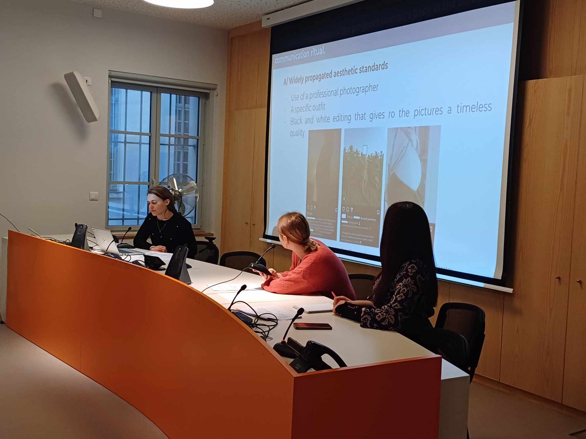 Le colloque "Corps, arts et médias : (re)configurations à l'ère du numérique" à commencé ce matin avec un panel hyper intéressant sur le corps et les dispositifs socionumériques! Nous continuons avec un panel sur le corps et les arts! #corps #body #arts #media