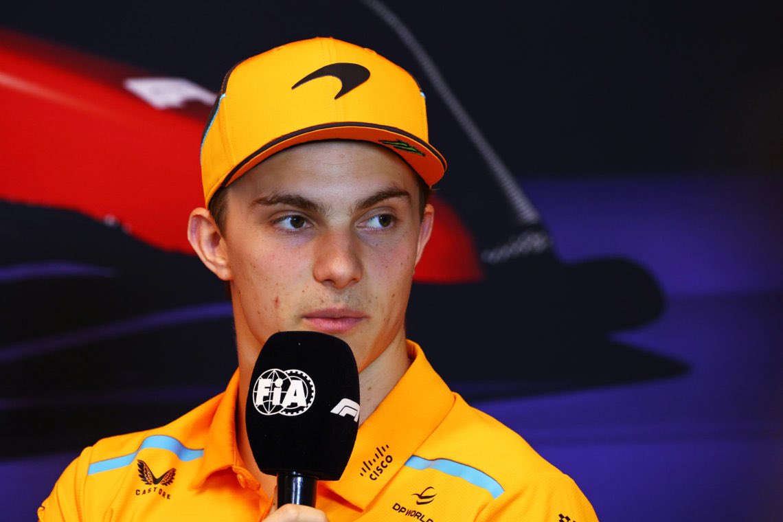 🔴 Oscar Piastri en conférence de presse à propos des circuits européens qui disparaissent ❌

💬 « Si on demande aux pilotes leur tracé préféré, à part Suzuka, ils sont tous en Europe. On doit faire attention quand on décide de quitter ces circuits. »

« Ceux qui disparaissent