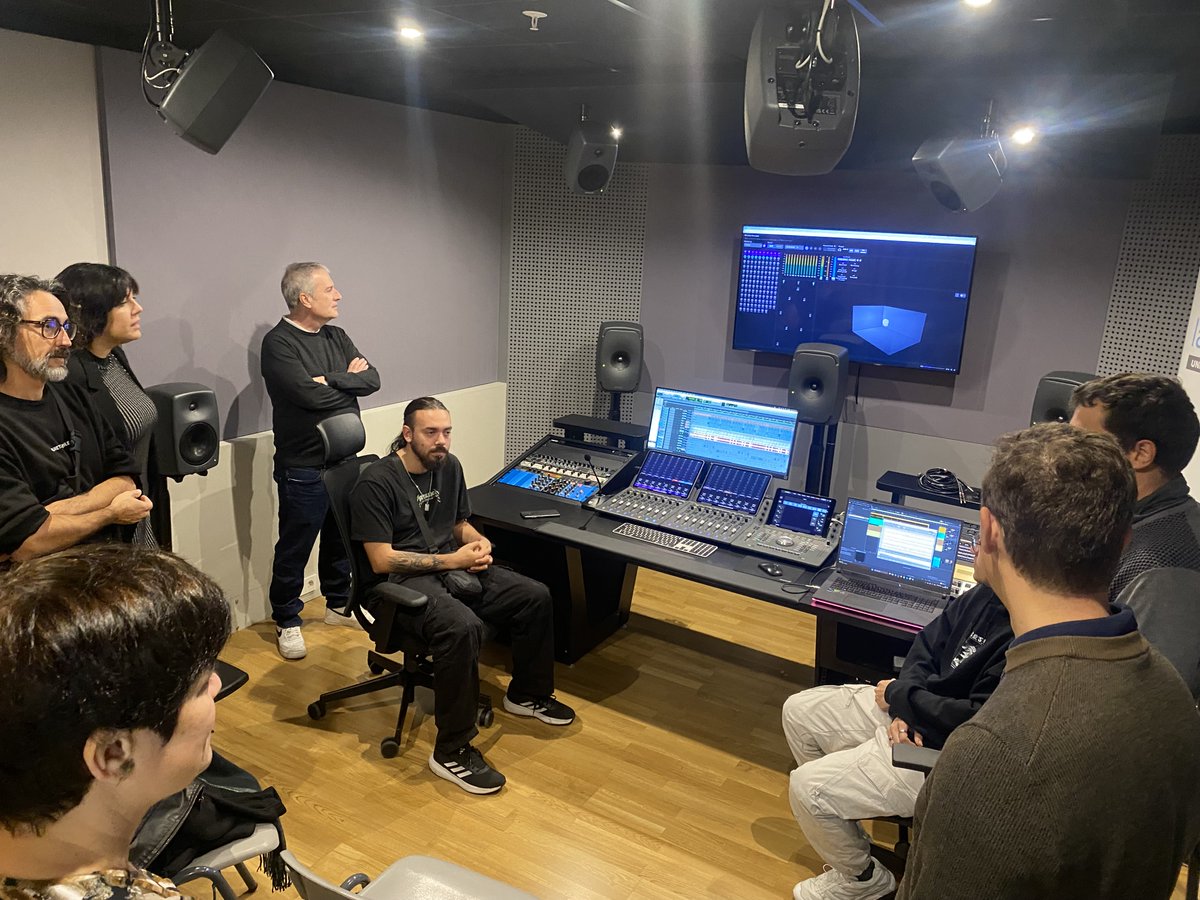 🤝<a href="/SonarFestival/">Sónar</a> i La Salle Campus Barcelona signem un conveni de col·laboració per impulsar el talent artístic de l’alumnat i la recerca i transferència de coneixement de la universitat al sector cultural i a la societat en general.

👉Més informació: LINK