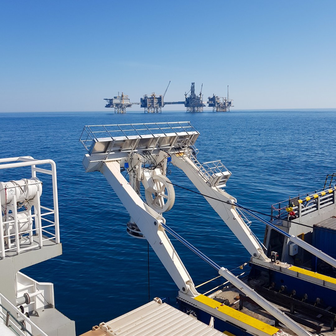 Metecgroup's tweet photo. Hanging anodes provide flexible, easy-to-install corrosion protection for offshore platforms, docks, and subsea assets.
Custom-built to fit unique structures, they minimise downtime while maximising efficiency and durability. ⚓
#HangingAnodes #Marine #Corrosion https://t.co/8os1qyarwl