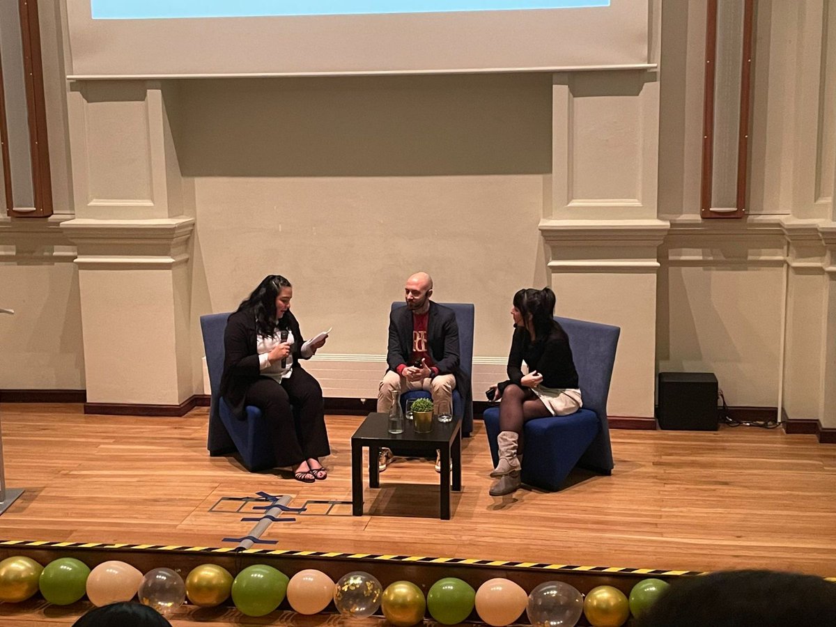 saioaa_fb28's tweet photo. ✨ Gran éxito en nuestro evento "Tu futuro, tu decisión" ✨
La mesa redonda fue un espacio único de aprendizaje e inspiración sobre motivación y toma de decisiones. Gracias a nuestros ponentes y asistentes por hacer de esta jornada algo inolvidable. 💡🌟
#egibide #242CA2425 https://t.co/X0YuAKQvXm