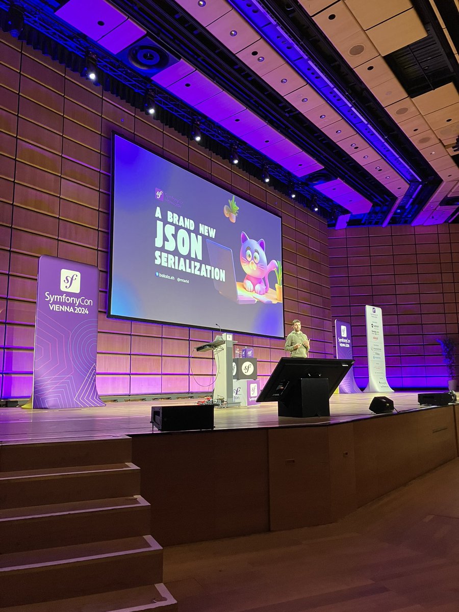 BakslashHQ's tweet image. Now it’s our co-founder @matarld’s turn to be on stage #SymfonyCon talking about new serialization paradigms that are coming in #Symfony!