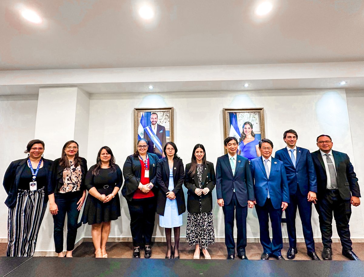UPU_DG's tweet photo. Thank you, Vice Minister @AdrianaMiraSV, for #ElSalvador’s warm hosting of the UPU–@Union_UPAEP Ministerial Conference and its steadfast cooperation. El Salvador’s dedication to fostering dialogue is exemplary, advancing #PostalDevelopment and innovation in #LatinAmerica. https://t.co/wR2OQRZ8Gt