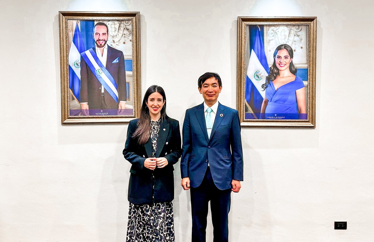 UPU_DG's tweet photo. Thank you, Vice Minister @AdrianaMiraSV, for #ElSalvador’s warm hosting of the UPU–@Union_UPAEP Ministerial Conference and its steadfast cooperation. El Salvador’s dedication to fostering dialogue is exemplary, advancing #PostalDevelopment and innovation in #LatinAmerica. https://t.co/wR2OQRZ8Gt
