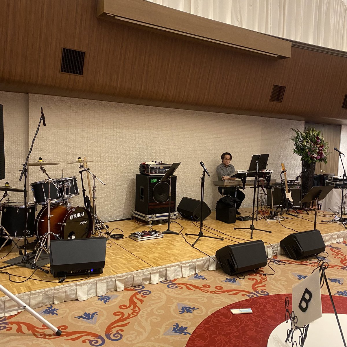 SUMIKAWABASE's tweet photo. 本日の現場、15曲ほど無事に終了しました♪

今日はコース料理も頂きました！たいへん美味しかったです。 https://t.co/aOqb0cO74E