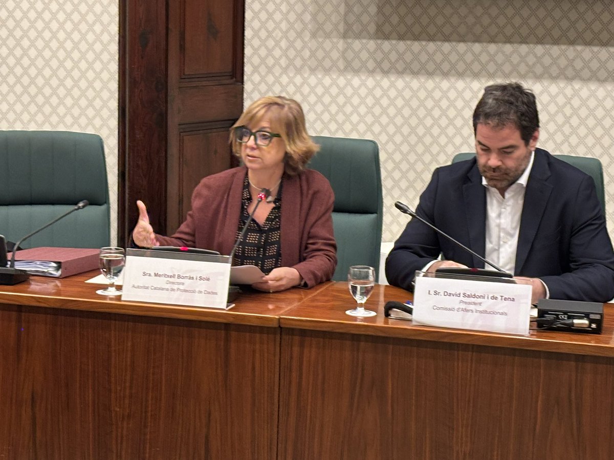 apdcat's tweet photo. @txellborras @PrivacyAssembly @bibliotequescat .@txellborras celebra que l’#apdcat ha estat designada per l’Estat com una de les autoritats de protecció dels drets fonamentals en virtut del Reglament d'#IA. "Això ens atorga nous poders i ens obliga a estar preparats". https://t.co/ri8F2dcDp9