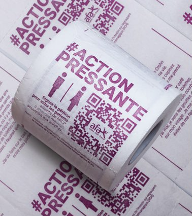 creapills's tweet photo. Cette association détourne le papier toilette de l'Assemblée nationale pour sensibiliser les députés à la maladie de Crohn

Plus d’infos : https://t.co/OnfDrtIPTd https://t.co/U8mlDLMGTV