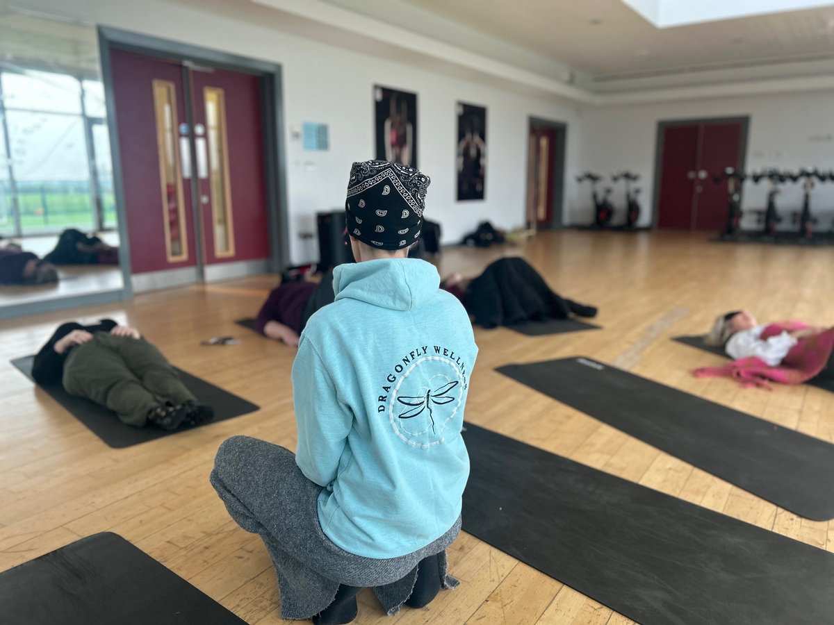Yesterday's Y13 Elevate session was a SOMA Breath taster session by Laura from dragonflywellnessuk.co.uk.  This powerful practice of clearing the mind brings many benefits, particularly during times of stress (exams!); relaxing the body and reducing anxiety.#breathe #LoveLev #relax
