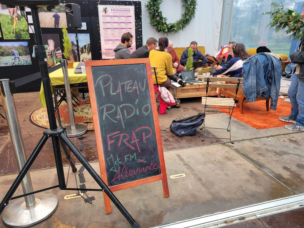 Émission spéciale sur la mobilisation en Pays de la Loire, depuis l'Autre Marché à Nantes.

Pour écouter en direct : lafrap.fr/70918-une-nouv…