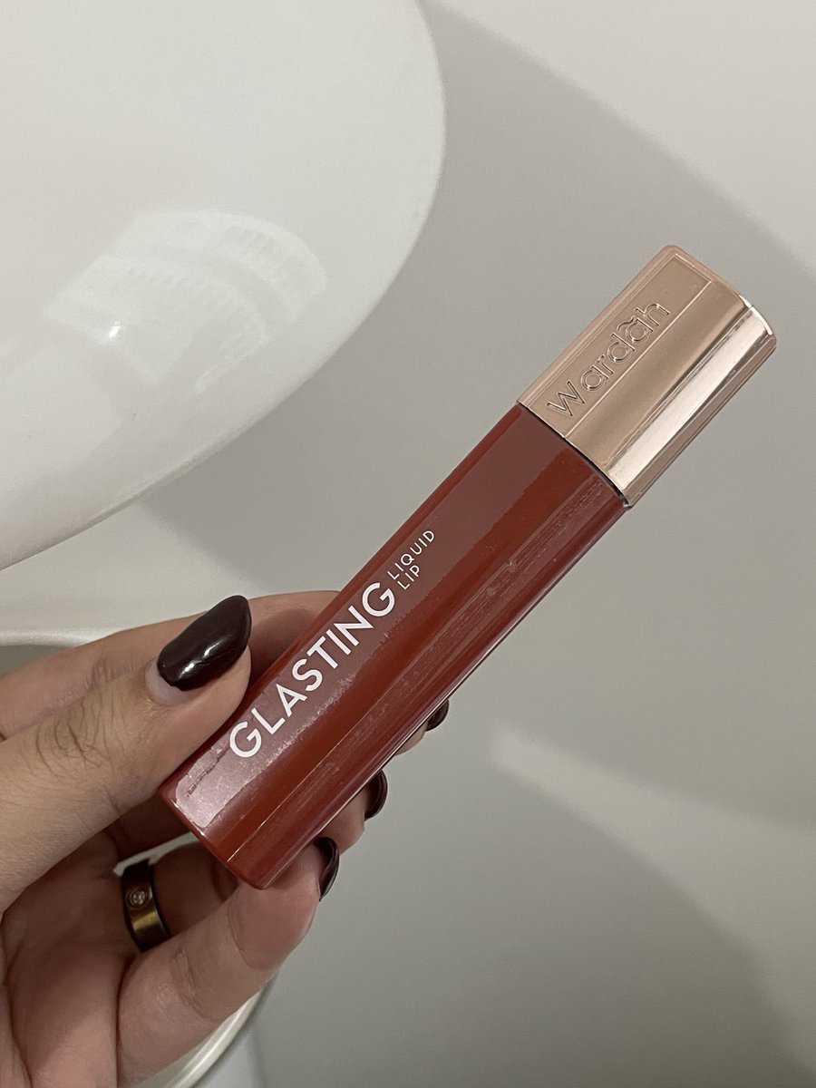 orchidpoison's tweet photo. ada yang mau glasting lip wardah? aku giveaway buat satu orang 💗

• RT tweet ini
• follow aku wajib
• reply “semangat bia 💗” 

dah itu aja. good luck! https://t.co/305jBI7uW6