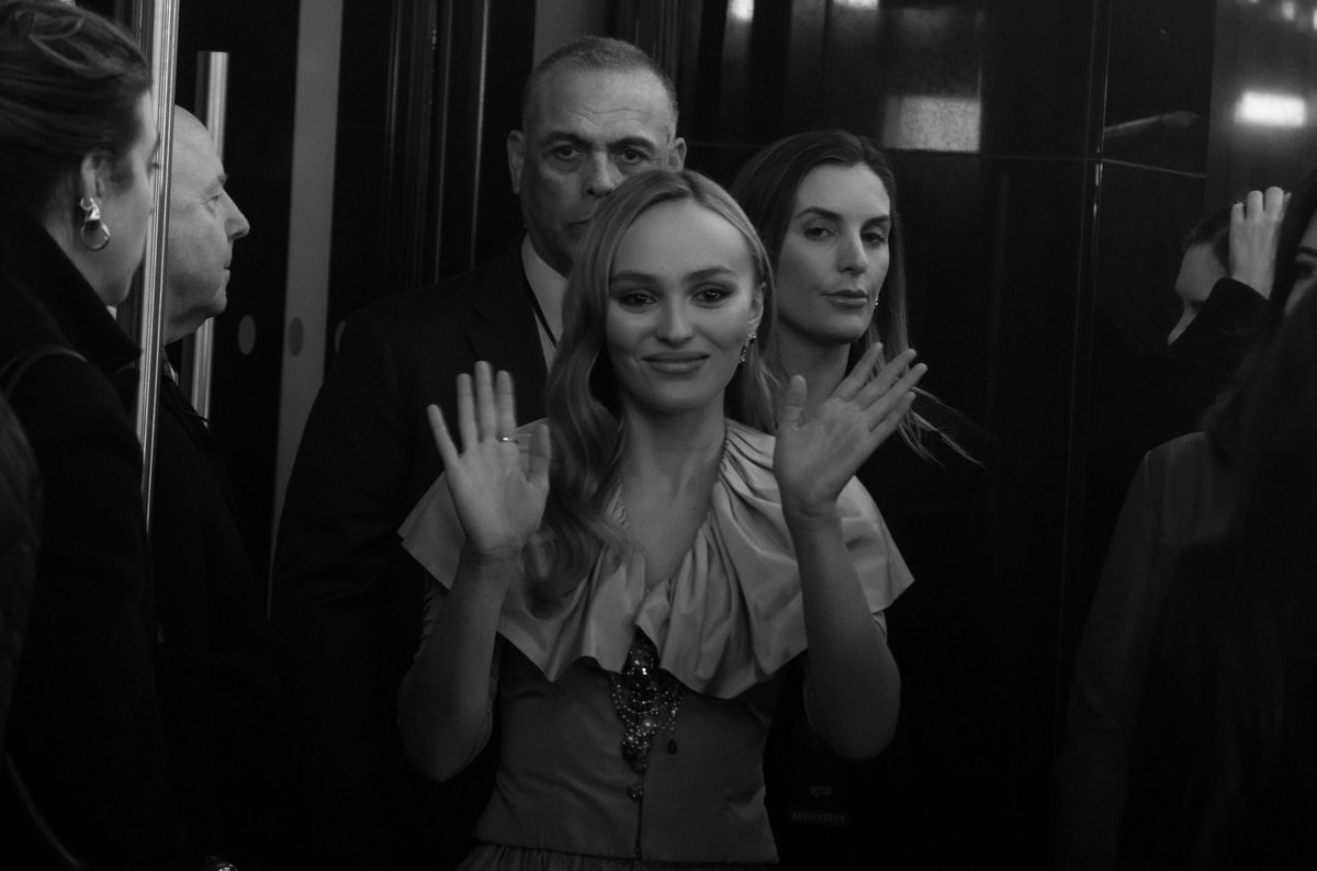 itsmrtakoda's tweet photo. Photograping #LilyRoseDepp last night at the UK premiere of #nosferatu in Leicester Square

#film #movies #entertainment #london #photographer #photography #redcarpet https://t.co/PDdJpAzsCs