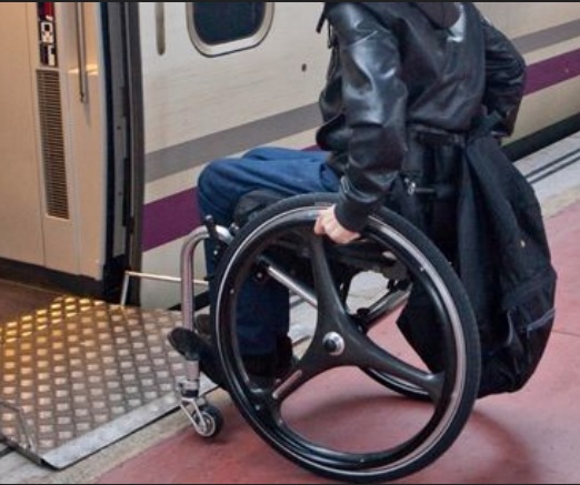 agedemgetafe's tweet photo. Renfe establece un precio fijo de 7 euros para las plazas H de los clientes con discapacidad para viajar en los trenes AVE, Avlo, Alvia, Euromed, Intercity y AVE para viajar a Francia.

https://t.co/2eD2cEIl8q https://t.co/xl40spKRi7