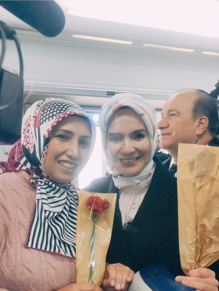 Filizkotuk_06's tweet photo. 3 Aralık engelliler günü düzenlenen Tuz Ekspresi Ankara - Çankırı gezisine katılmaktan çok mutlu oldum. Aile Ve Sosyal hizmetler bakanımız @MahinurOzdemir ayrıca teşekkür ederim. Güler yüzü ve samimiyet ile bizi çok mutlu etti.
Emeği geçen herkese teşekkür ederim. https://t.co/NuSmHKiln3