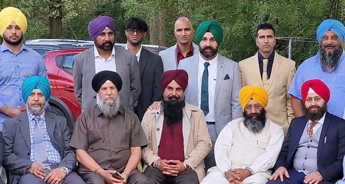 JagbaniOnline's tweet photo. 'ਸੁਖਬੀਰ ਸਿੰਘ ਬਾਦਲ 'ਤੇ ਹੋਏ ਹਮਲੇ ਦੇ ਦੋਸ਼ੀ ਖ਼ਿਲਾਫ਼ ਸਖ਼ਤ ਕਾਰਵਾਈ ਦੀ ਮੰਗ'
https://t.co/FO88zO5gTr
#SukhbirSinghBadal #Italy #NRIWing #Demand https://t.co/u0Aa0TqxJc