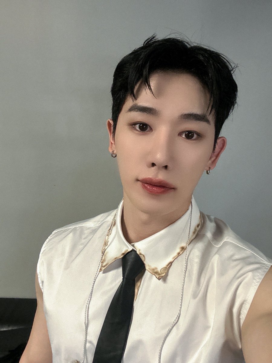official__wonho's tweet photo. Today was so good. 
Thank you, Houston!

#원호 #WONHO
#WELCOMEBACK_WENEE https://t.co/Br6Tfpkhrw