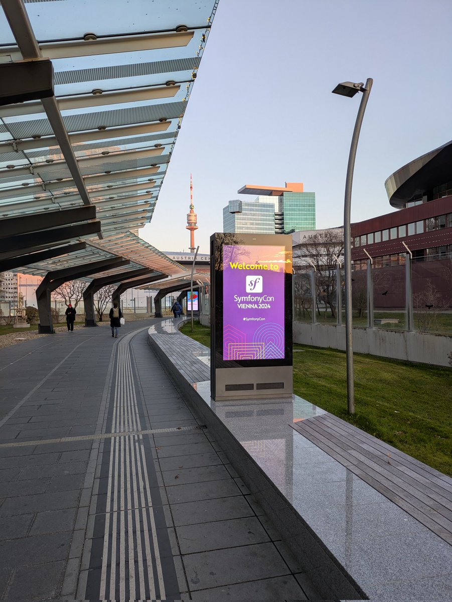 SymfonyCasts's tweet image. Good morning #SymfonyCon Vienna!