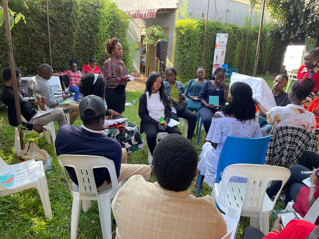 Vijanaimpact's tweet photo. With support from @activecitizensu in partnership with @UgBritish we learnt that a great leader isn’t just defined by what they do, but by who they are. Today we discussed the qualities of a good leader—integrity, empathy, and vision.
#YouthConnectproject https://t.co/jAaeg6ru7Z