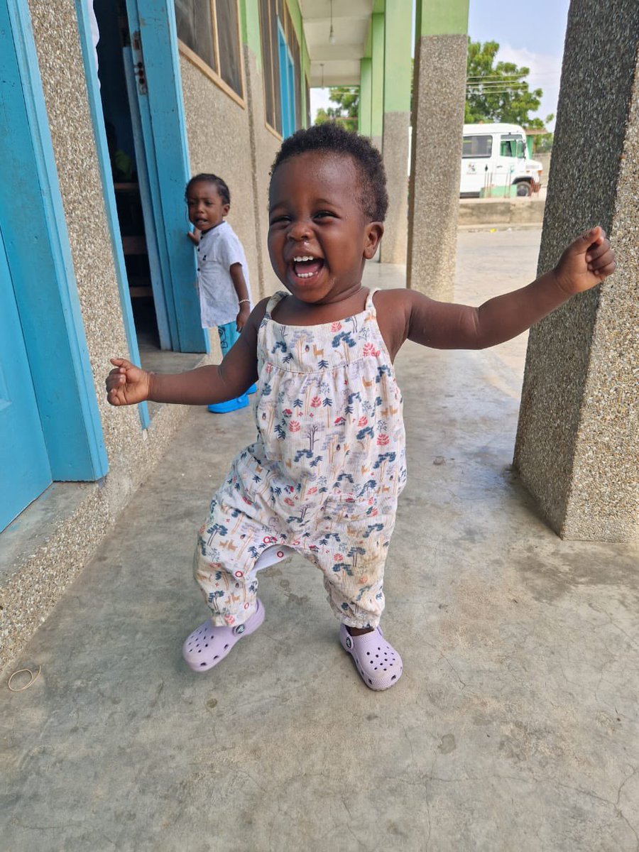 It’s a yay for your preloved <a href="/Crocs/">Crocs</a> day! Sal’s Shoes have been finding their new feet in Accra, Ghana 🇬🇭 thanks to <a href="/akwaabavols/">Akwaaba Volunteers</a>