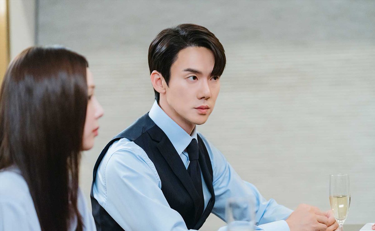 liholmina_burcu's tweet photo. "I could watch 500 episodes of jealousy scenes with this guy 😂😂 What happened? Are you jealous of the wife you ignored for 3 years?"

#WhenThePhoneRings 
#WhenThePhoneRingsEP5 https://t.co/4KeCP9FjuE