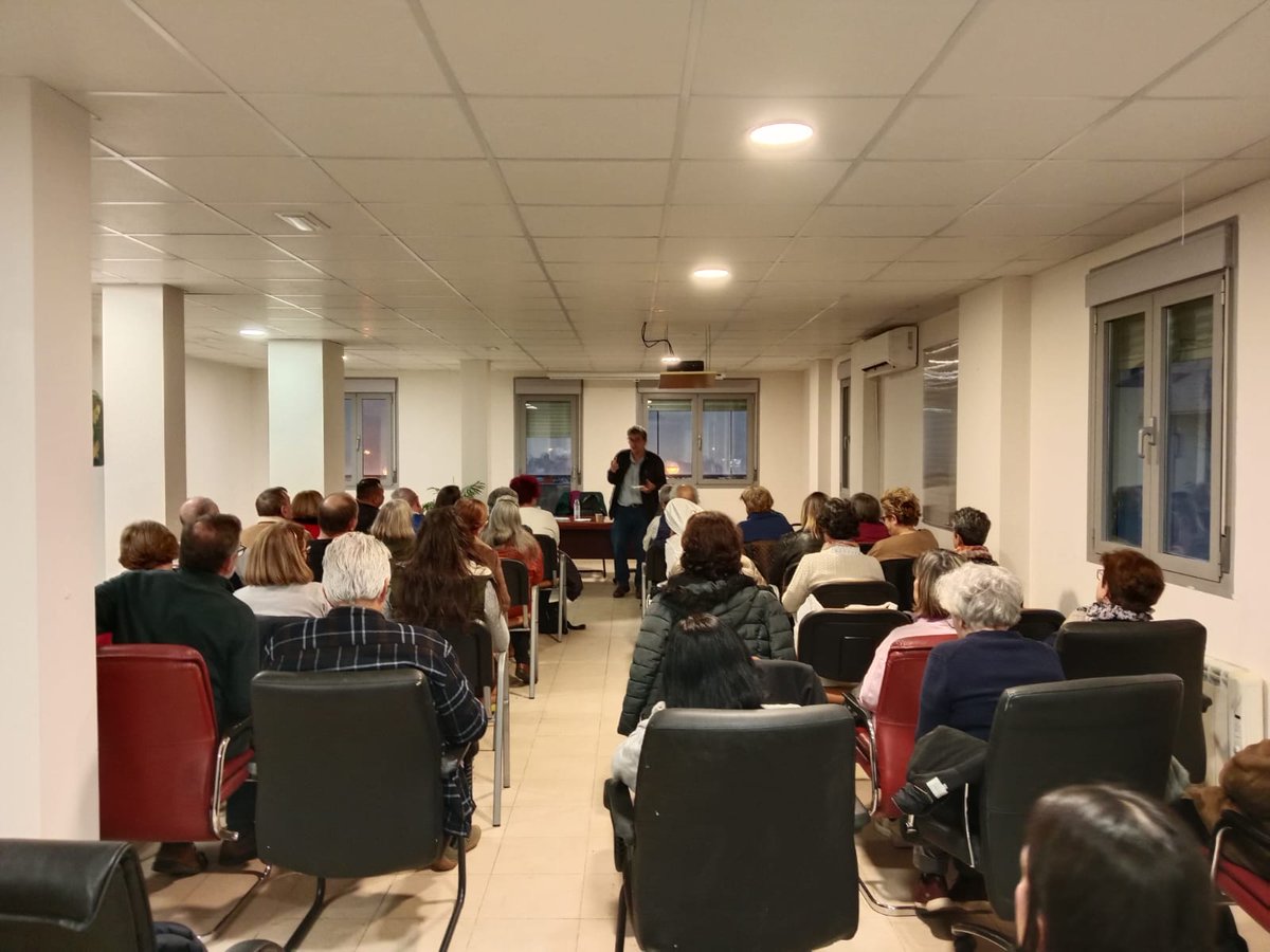 Red Humanizar Final de Vida y Soledad tweet media