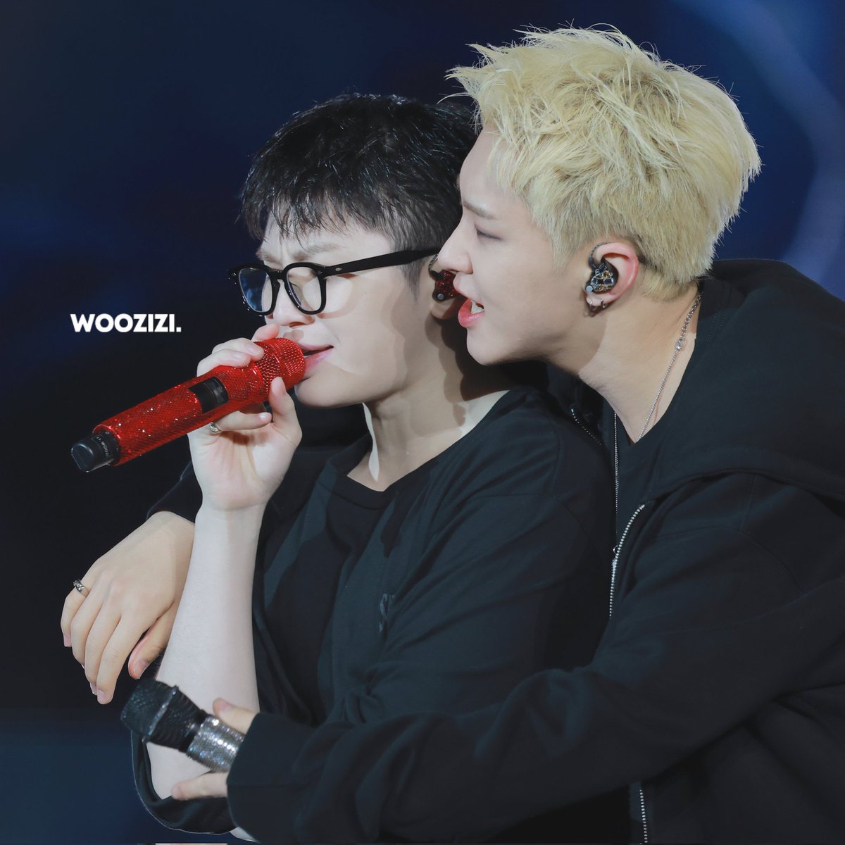 howoons's tweet photo. @ pledis i challenge you to upload an official photo of this moment right here 🫵🏼 pumalag ka pleaseeeee https://t.co/6W9cfOBafy