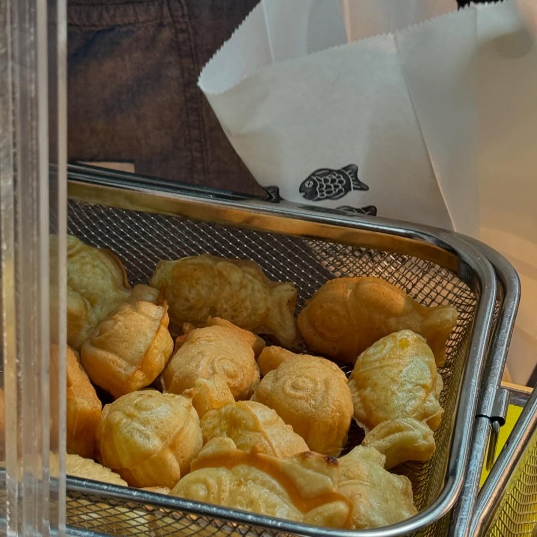 DUA LIPA tweet media