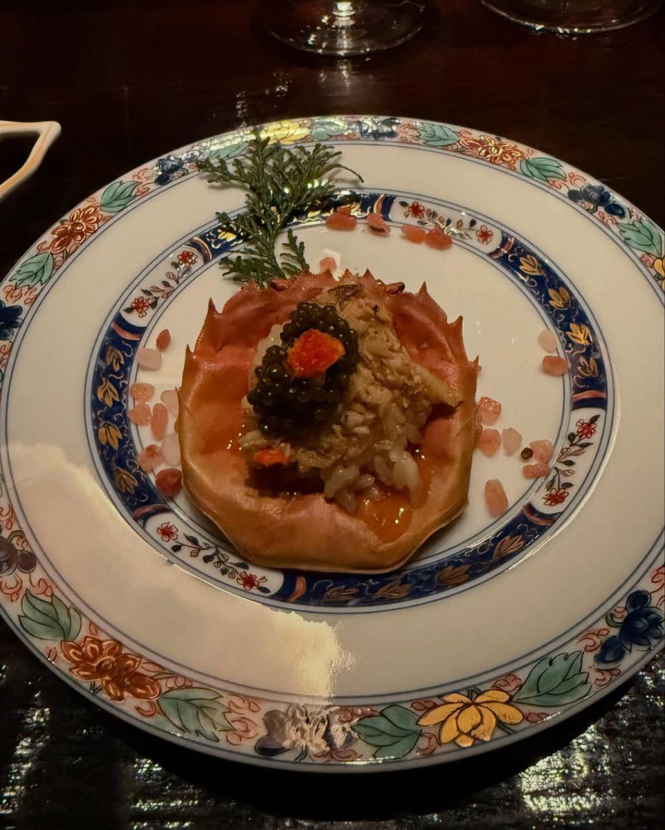 JoshLansky's tweet photo. 銀座 脇屋
前日の約束通り麻婆豆腐。ってか主役は脇屋さんw
11月なので上海蟹（今回は北海道のモズクガニ）が3種類とたくさん食べれたし銀杏と百合根など秋の味覚が多くて美味しかった。
ワインの合わせ、種類も多く楽しく満足感の高い食事を堪能でき幸せ。 https://t.co/WtbVPIFTJF