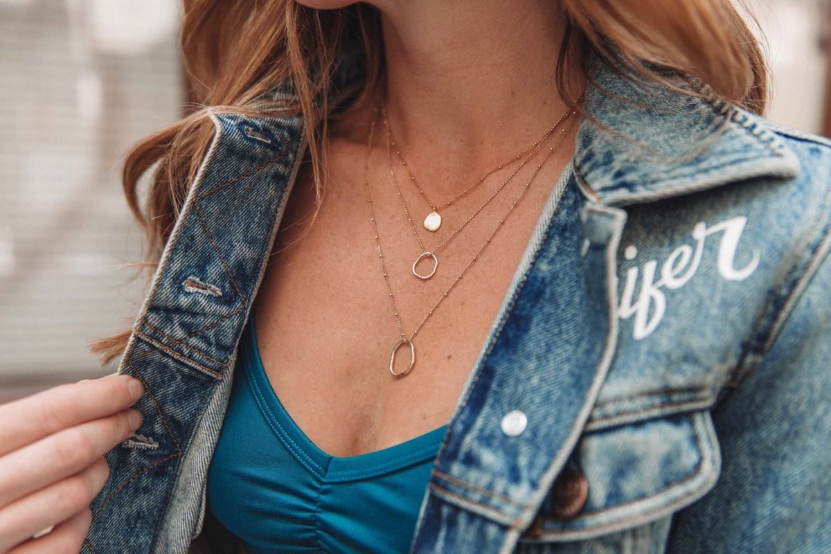 LoBeautylife's tweet photo. Exciting news! I’ve partnered with Lisa Angel to create a custom 8-piece jewellery collection inspired by imperfection and personal growth. It’s now live online and in-store! Let it be your reminder to "Move Your Mind." #Jewellery #Collaboration #MoveYourMind https://t.co/NjzZRrh5ca