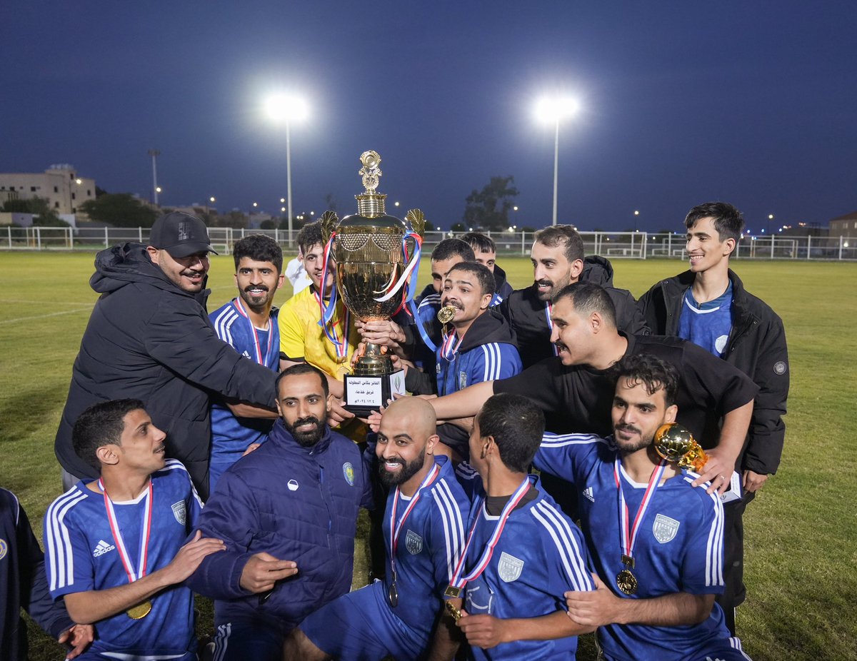 HRSD_DJ's tweet photo. @abdulahalsalem تم تتويج فريق خذماء بالبطولة وذلك بعد فوزه على فريق الرافعية بثلاثة أهداف دون مقابل. https://t.co/FK9QrotIN2