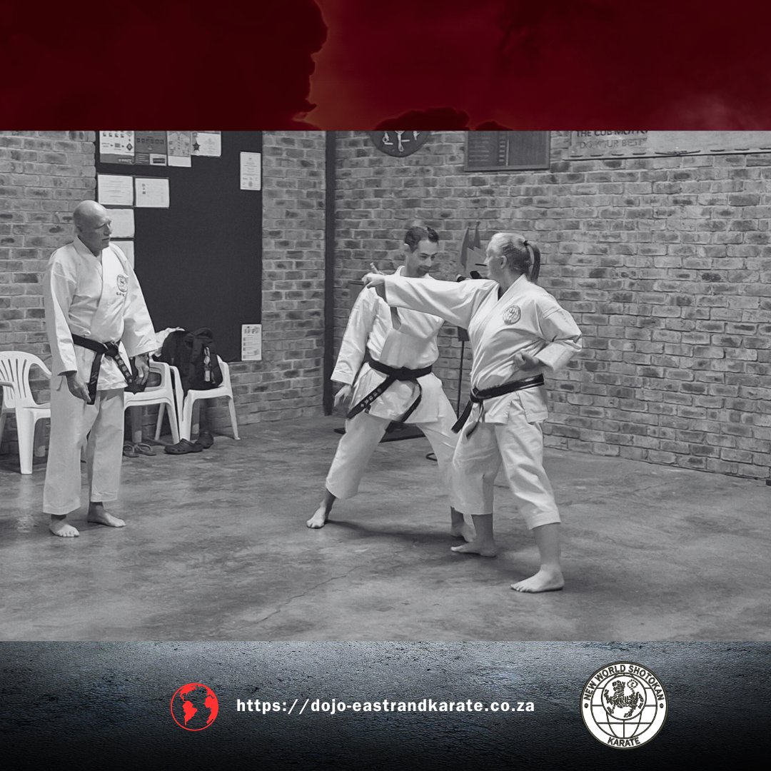 TheDojoBenoni's tweet image. Sensei John led the session with support from Sensei Janien and Sensei Chris, teaching essential techniques and sharing valuable knowledge. 💪👊
#SelfDefense #KarateCommunity #SenseiWisdom #MartialArtsJourney #Throwback