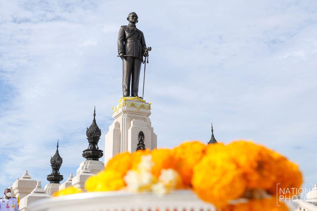 SoldiersVr's tweet photo. 5 ธันวาคม 2567
วันคล้ายวันพระบรมราชสมภพ
พระบาทสมเด็จพระบรมชนกาธิเบศร มหาภูมิพลอดุลยเดชมหาราช บรมนาถบพิตร
วันชาติ และวันพ่อแห่งชาติ
🙏🏻น้อมรำลึกในพระมหากรุณาธิคุณอันหาที่สุดมิได้
#วันพ่อแห่งชาติ
#วันพ่อ
#รัชกาลที่9 https://t.co/YydPkHkkB2
