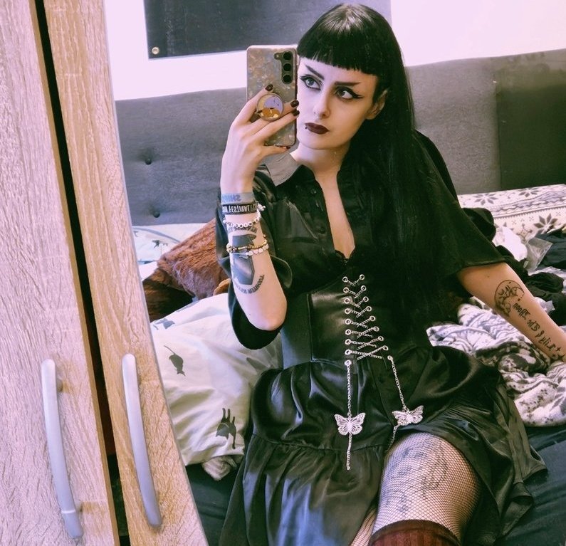 delicatexnature's tweet photo. mirror selfie wrapped 2024 https://t.co/at0sYUys0u