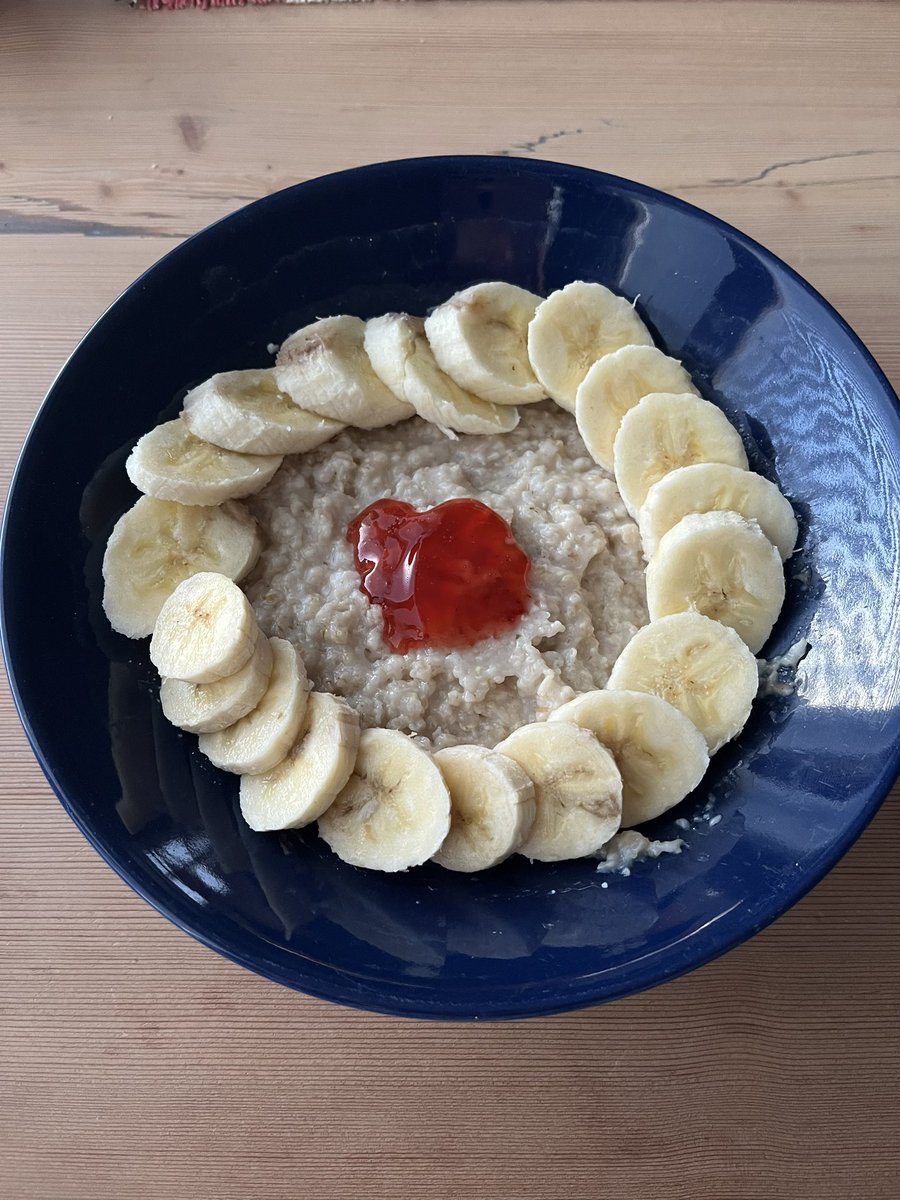 lightangelcals's tweet photo. 5.12 breakfast, 47,4kg BMI 17.8 https://t.co/pd4XqNxvRd