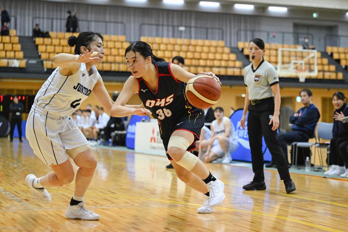 univas1's tweet photo. ／
#全日本大学バスケットボール選手権大会🏀
＼
いよいよトーナメント戦が開幕！🔥
✅12月4日（水）女子1回戦

#順天堂大学　61-80　#大阪人間科学大学

@jundai_wbbc
@ohs_official

大学スポーツ観戦アプリ #UNIVASPlus では
【男女全試合】の映像を無料ライブ配信中！
 #大学バスケ https://t.co/RBp540CnTa