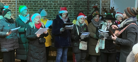 Carshalton Frost Fair, Sat 7th Dec 1-6pm 
By Carshalton Ponds, Festival Walk &amp; Honeywood Walk. Bringing the fun and community spirit, local choirs will sing carols &amp;festive favorites at this year’s Frost Fair. Come and support our wonderful singers &amp; join in with a chorus or two!
