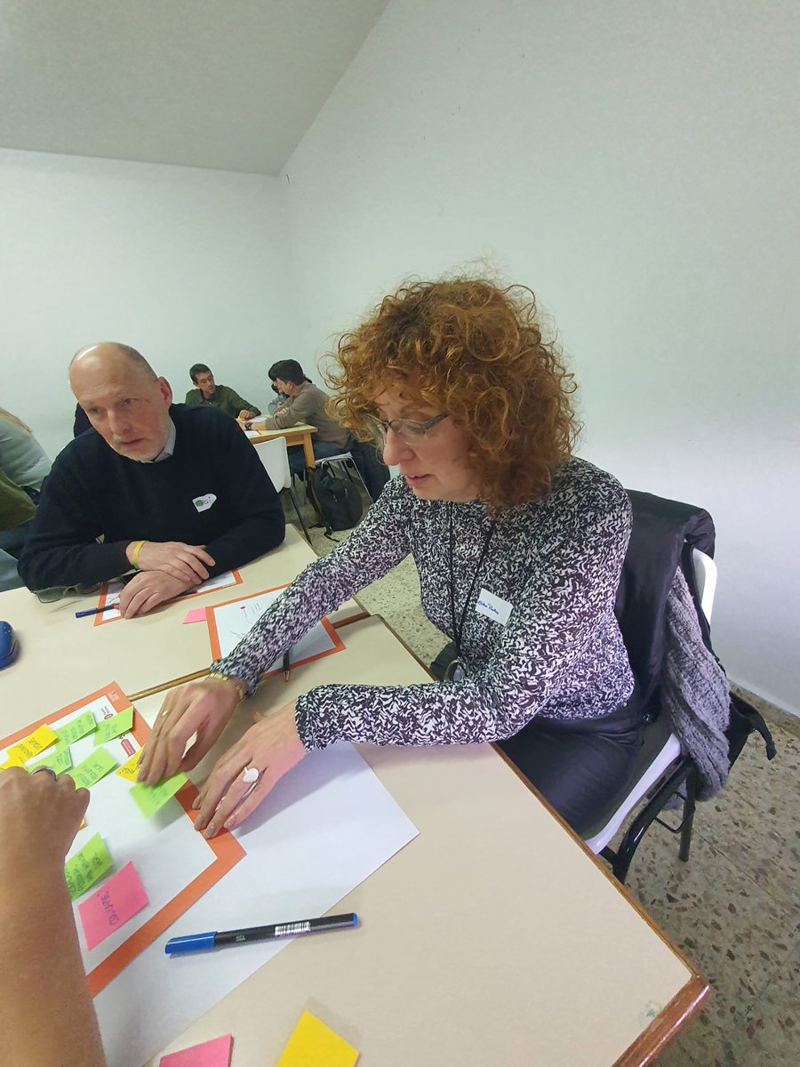 AERipollet's tweet photo. 🚀 Ahir, des de la @aeripollet, vam tenir l’oportunitat de participar en la sessió de treball organitzada per @ajRipollet 🙌. Una trobada clau per avançar en el projecte i pla d’usos de l’espai d’innovació 💡. https://t.co/KHsNSYzaQ7