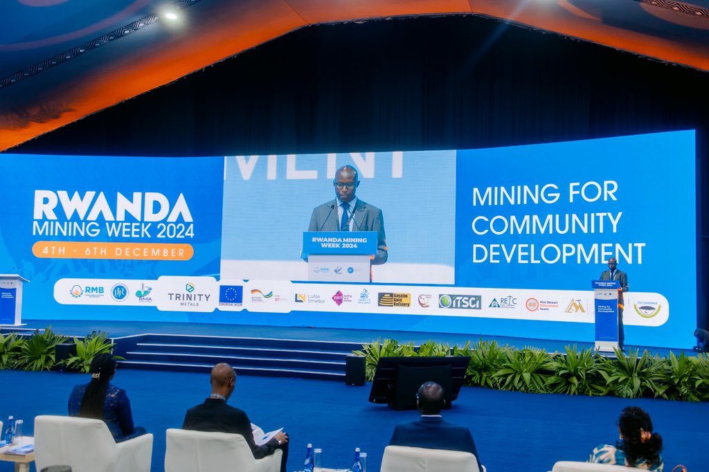 giz_rwanda's tweet image. Excited to support and participate in #RwandaMiningWeek taking place at #KCEV! Join and explore the best of #Rwanda's mining sector and visit our booth to learn how, with support from @EUinRW &amp;amp; @BMZ_Bund, we're contributing to #SustainableMining in Rwanda. #GermanCooperation