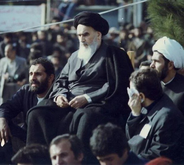 به پیشکش آورده روح‌الله جای "فدک" شش دنگ ایران را.
#فاطمة_الزهراء
#فاطمیه