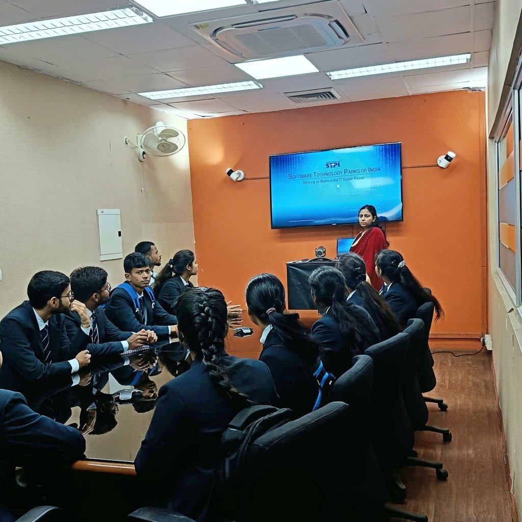 STPILucknow's tweet photo. #CSE Students of Bansal Institute of Engineering and Technology, Lucknow visited #STPILucknow wherein they have been apprised about various activities,schemes &amp; initiatives of #STPIINDIA including #NGIS, #Sabudh, #CoEs &amp; #LEAPAHEAD 2
#Startups ecosystem. 
@arvindtw  @stpiindia https://t.co/H1PxB16Lc6